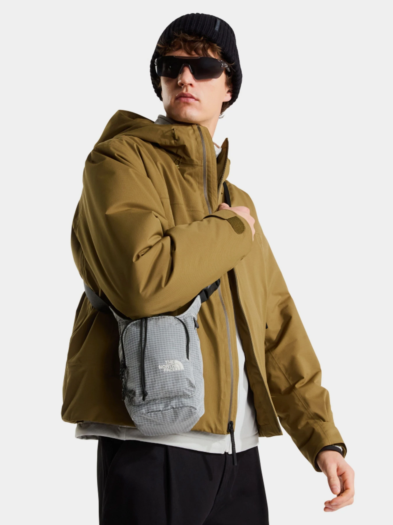 Сумки The North Face NEVER STOP BUCKET BAG модель NF0A8JCDMYB1 Сумки The North Face NEVER STOP BUCKET BAG модель NF0A8JCDMYB1 Фото