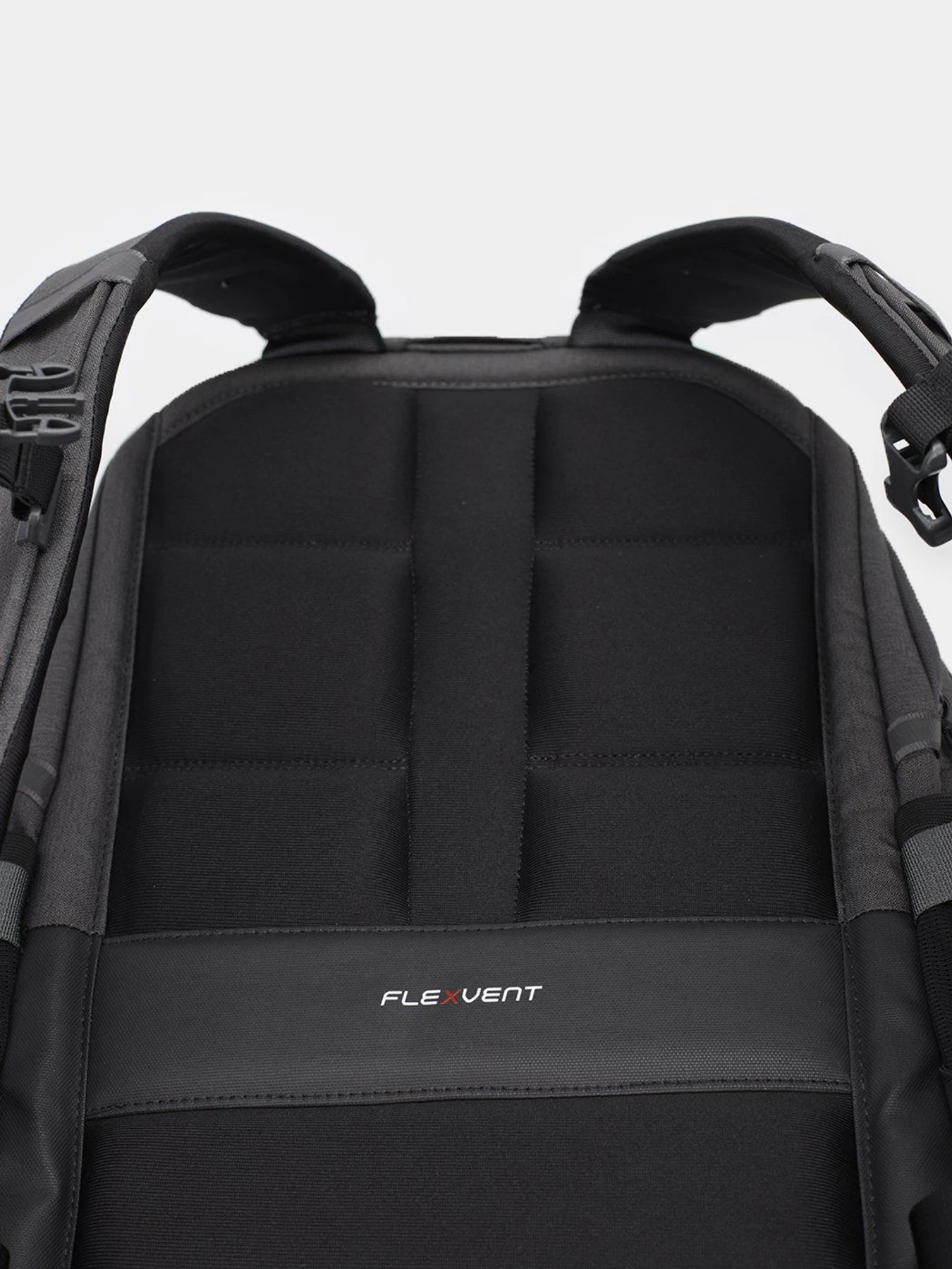 Рюкзаки The North Face Recon модель NF0A52SHYLM1 Фото