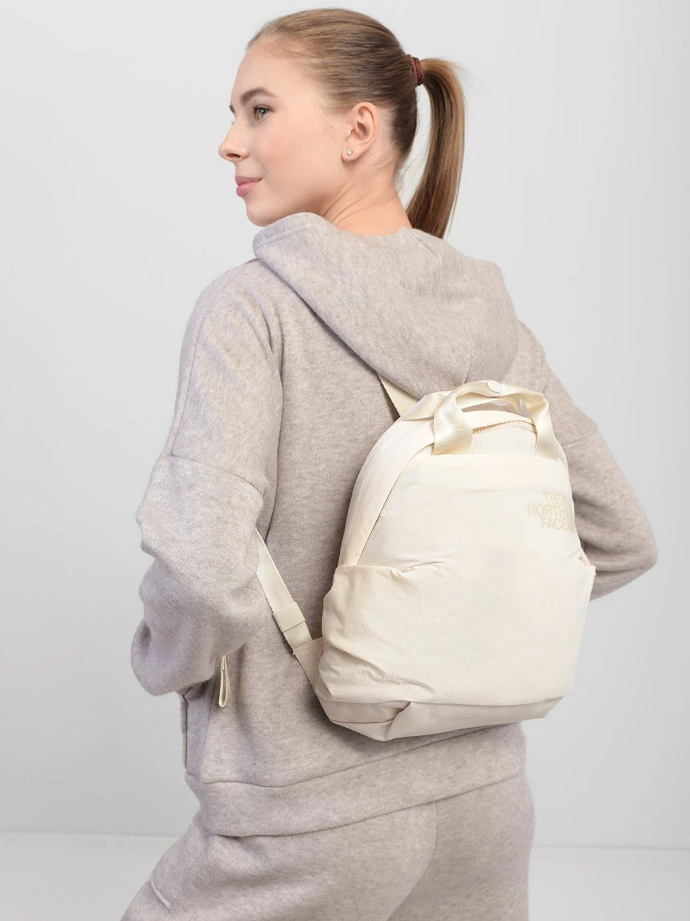 Рюкзаки The North Face Never Stop Mini модель NF0A52T31511 Рюкзаки The North Face Never Stop Mini модель NF0A52T31511 Фото