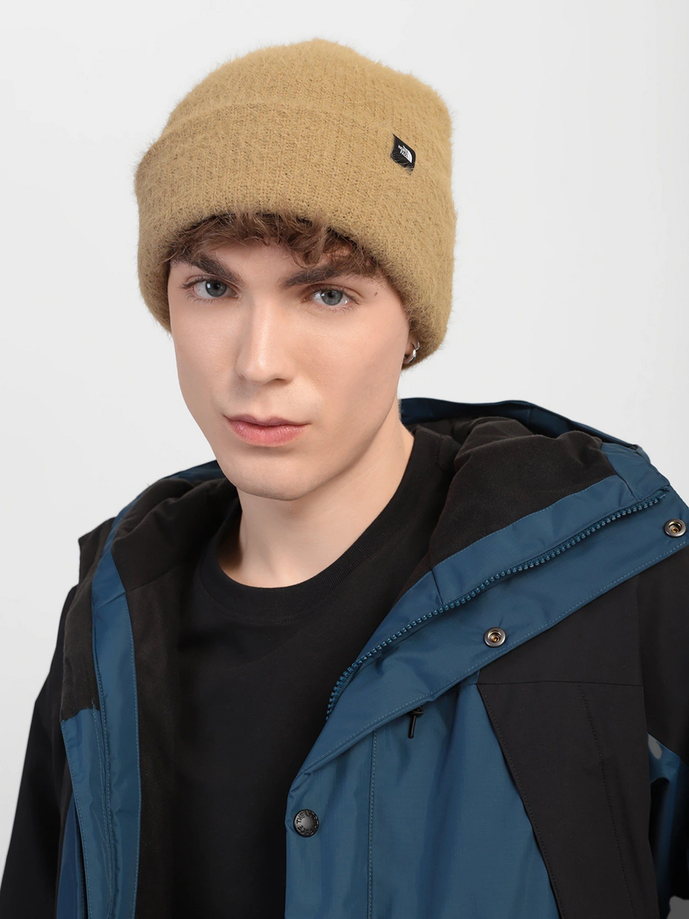 Шапки и кепки The North Face Plush Beanie модель NF0A3FLXPLX1 Шапки и кепки The North Face Plush Beanie модель NF0A3FLXPLX1 Фото