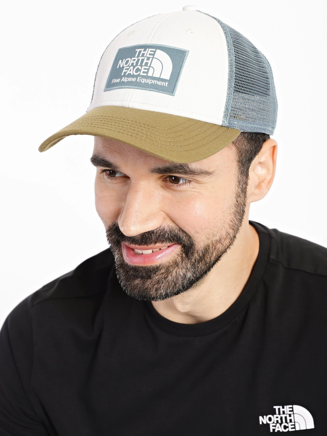 Шапки та кепки The North Face Mudder Trucker модель NF0A5FXA4N31 Фото