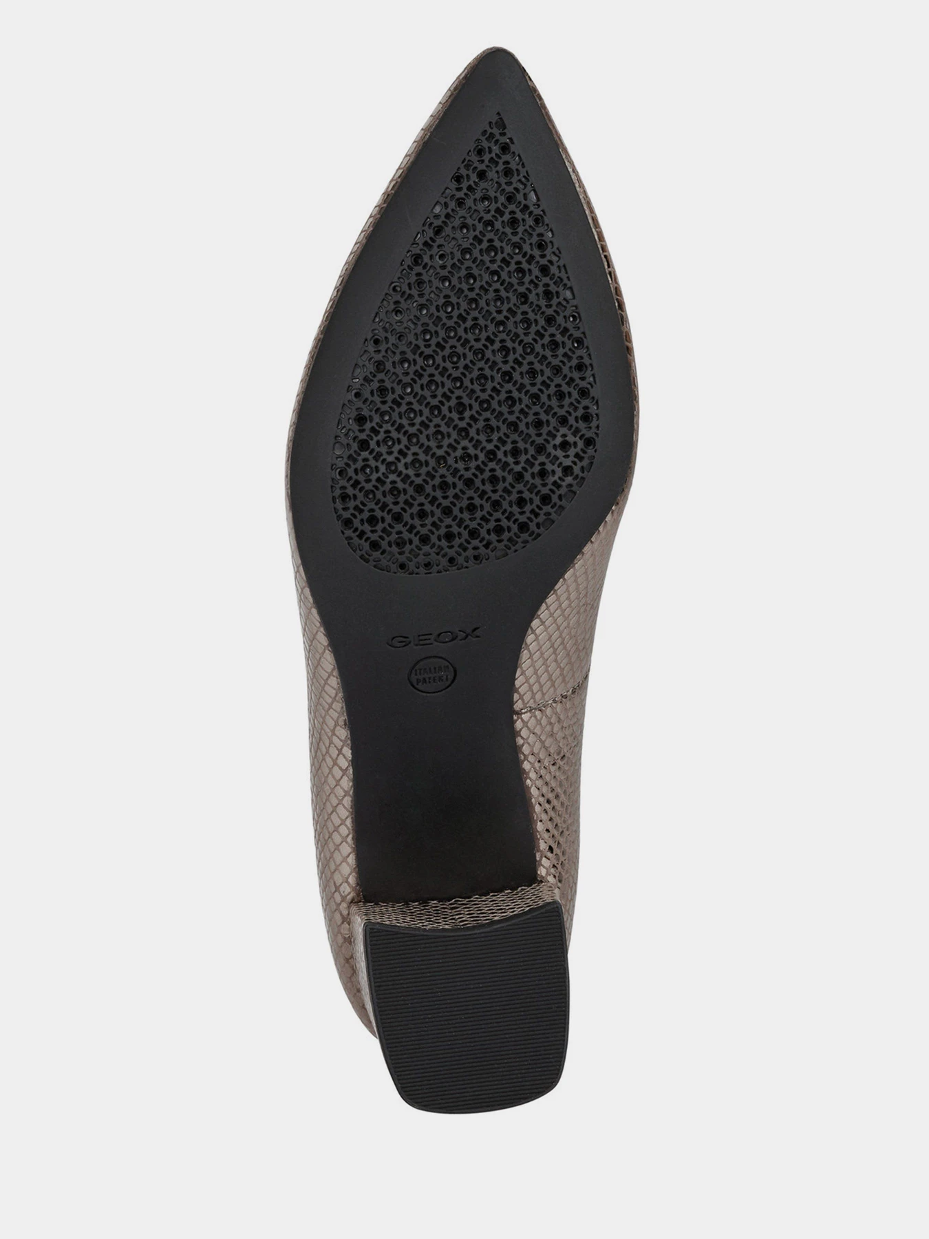 Туфли и лоферы Geox D Bigliana модель D04NMA-000RY-C1357 Туфли и лоферы Geox D Bigliana модель D04NMA-000RY-C1357 Фото