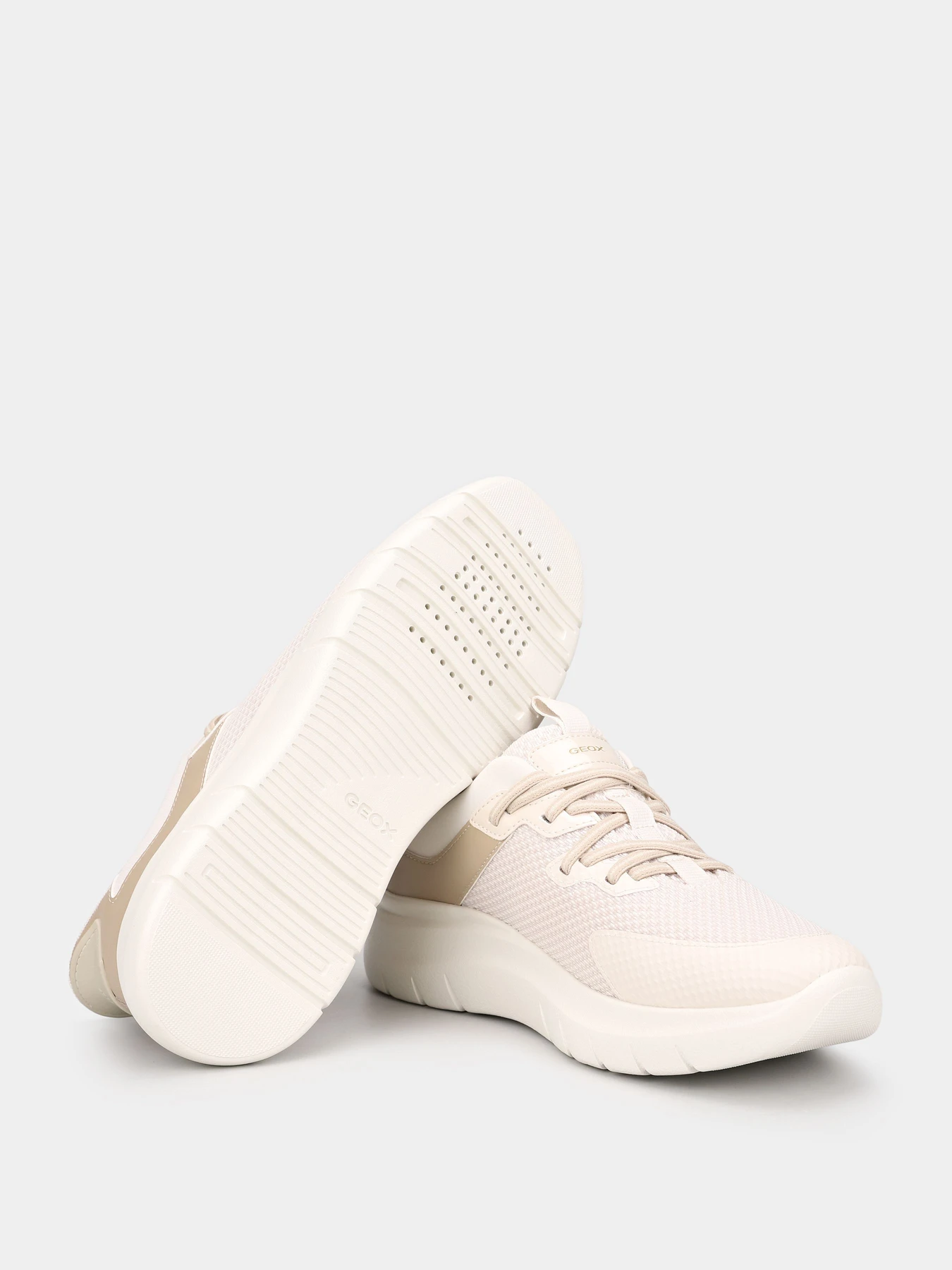 Кросівки Geox PLUMMERY PLUS модель D670JB-01402-C1S5K Кросівки Geox PLUMMERY PLUS модель D670JB-01402-C1S5K Фото