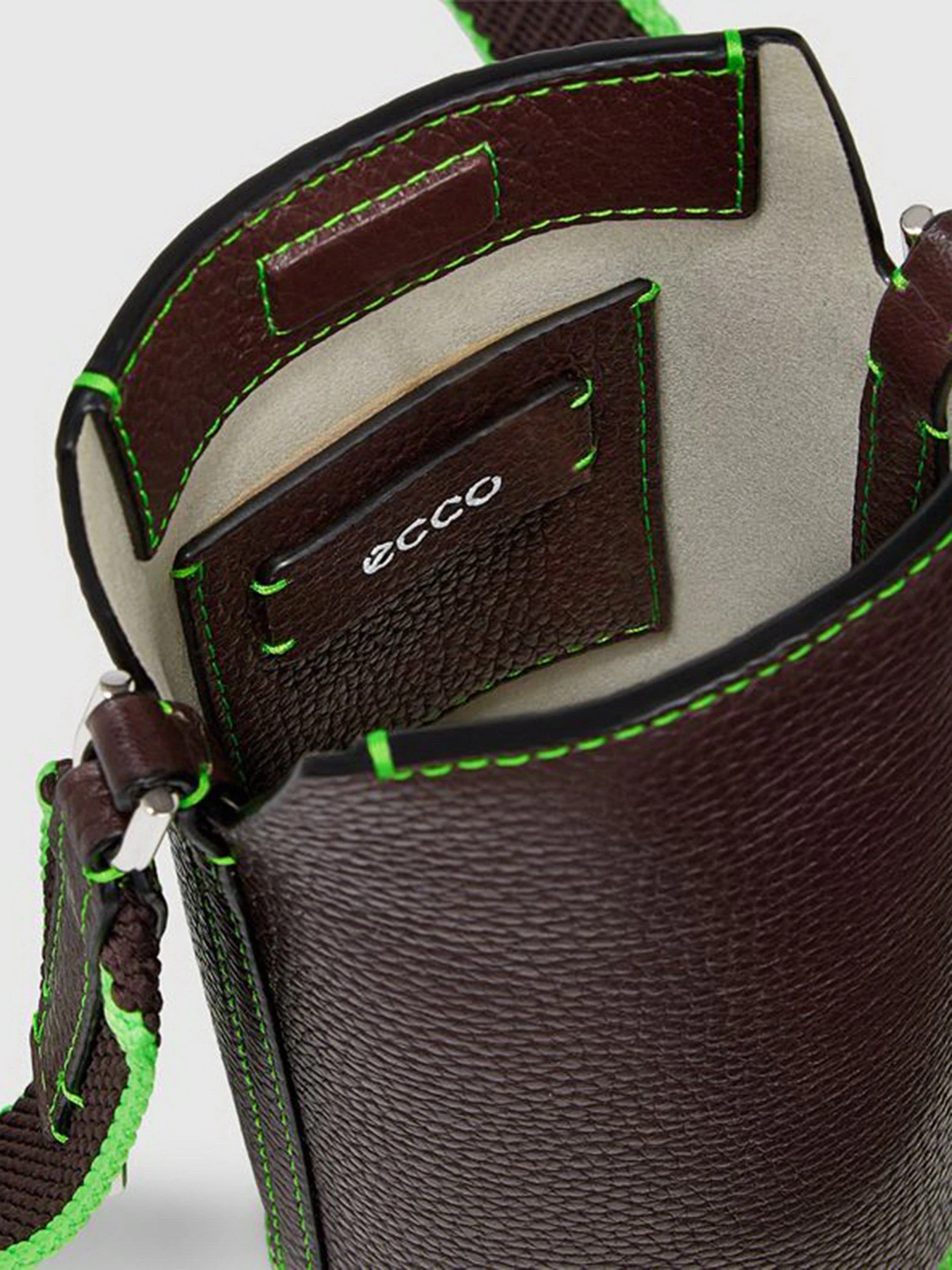 Сумки ECCO Nook модель 910757691042 Сумки ECCO Nook модель 910757691042 Фото