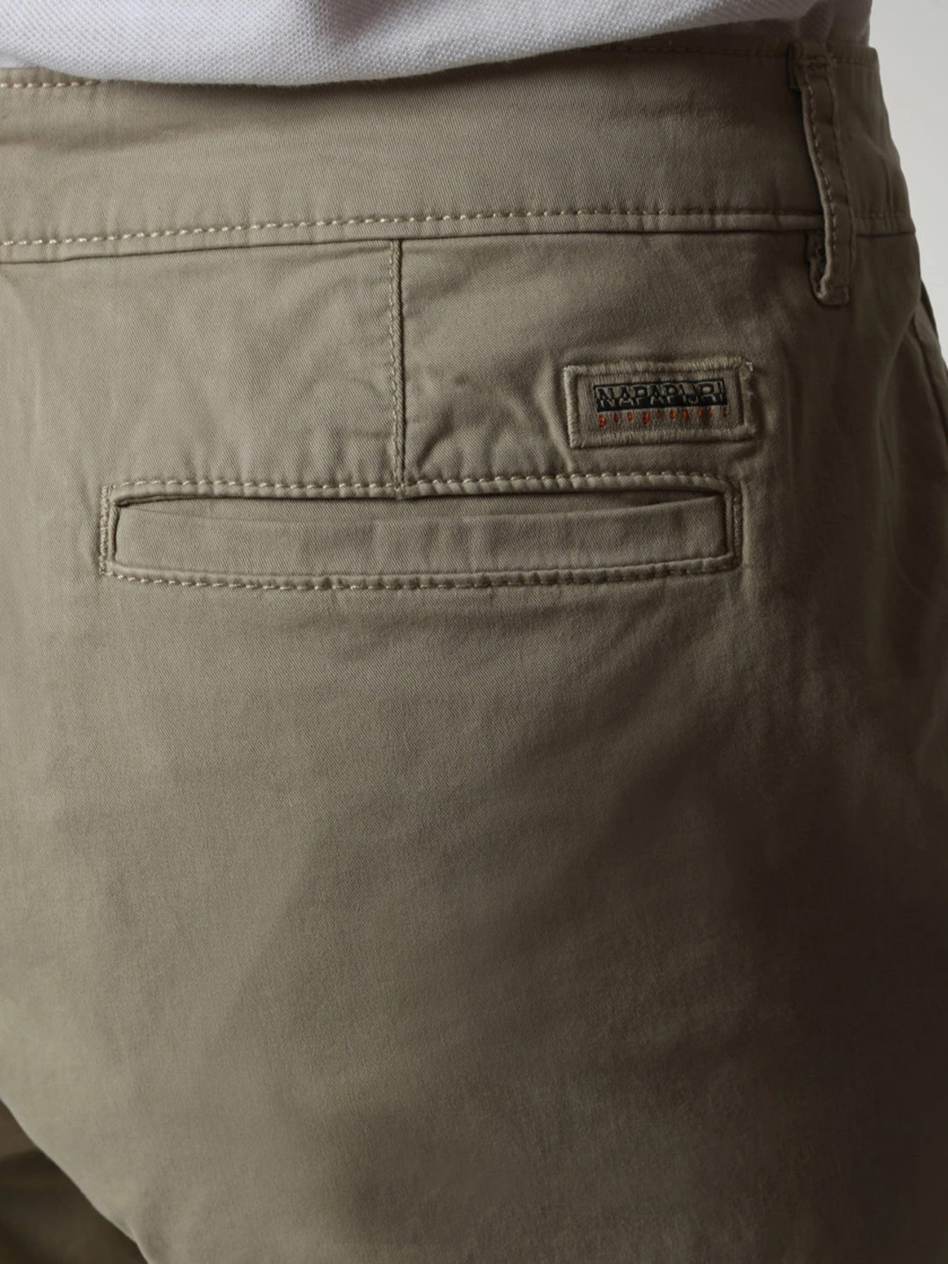 Брюки Napapijri Chino Meridian модель NP0A4FAMG5L1 Фото