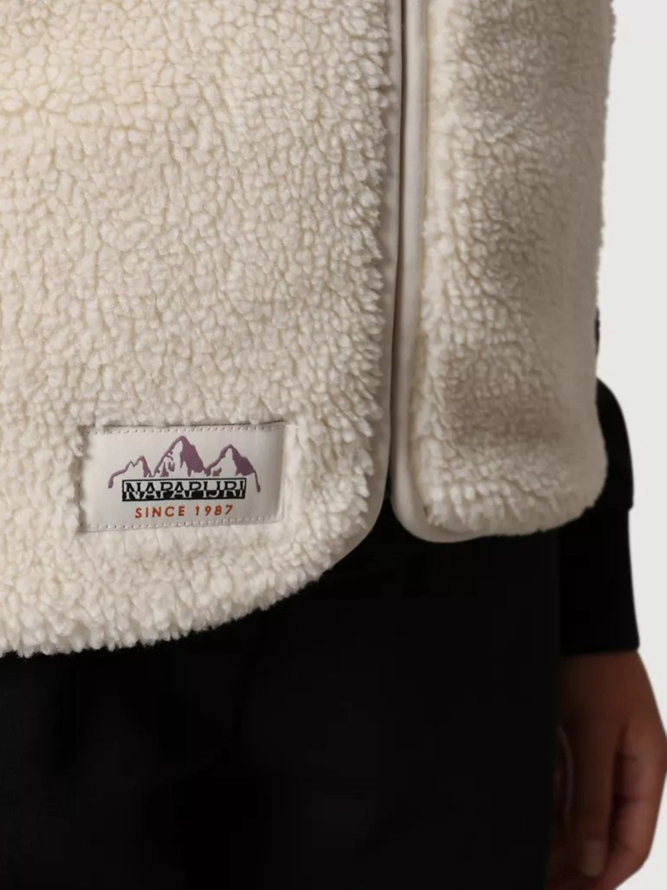 Свитры и кардиганы Napapijri YUPIK VEST W модель NP0A4FN8NS51 Свитры и кардиганы Napapijri YUPIK VEST W модель NP0A4FN8NS51 Фото
