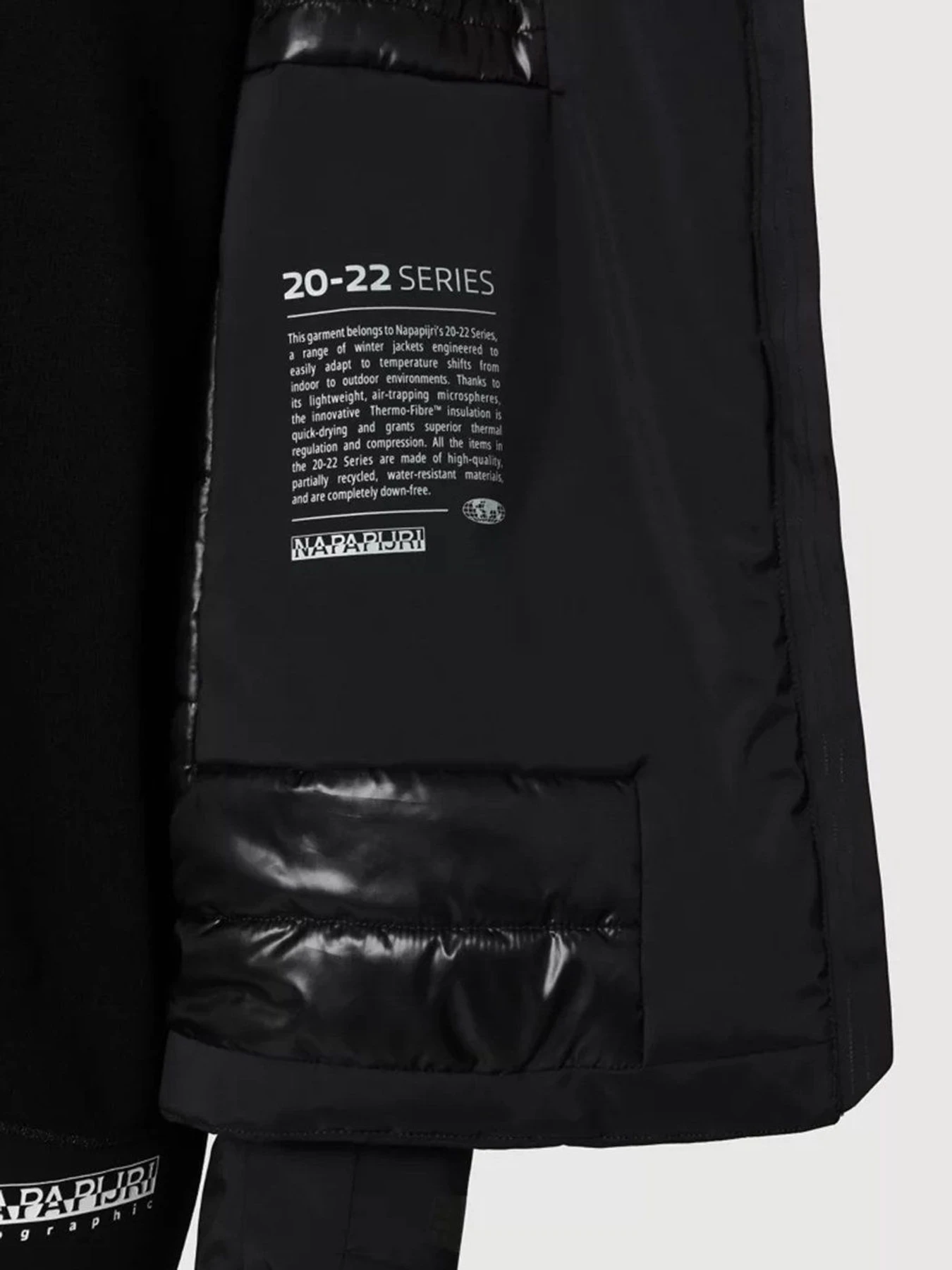 Куртки и дубленки Napapijri Fahrenheit Short модель NP0A4FNS0411 Куртки и дубленки Napapijri Fahrenheit Short модель NP0A4FNS0411 Фото