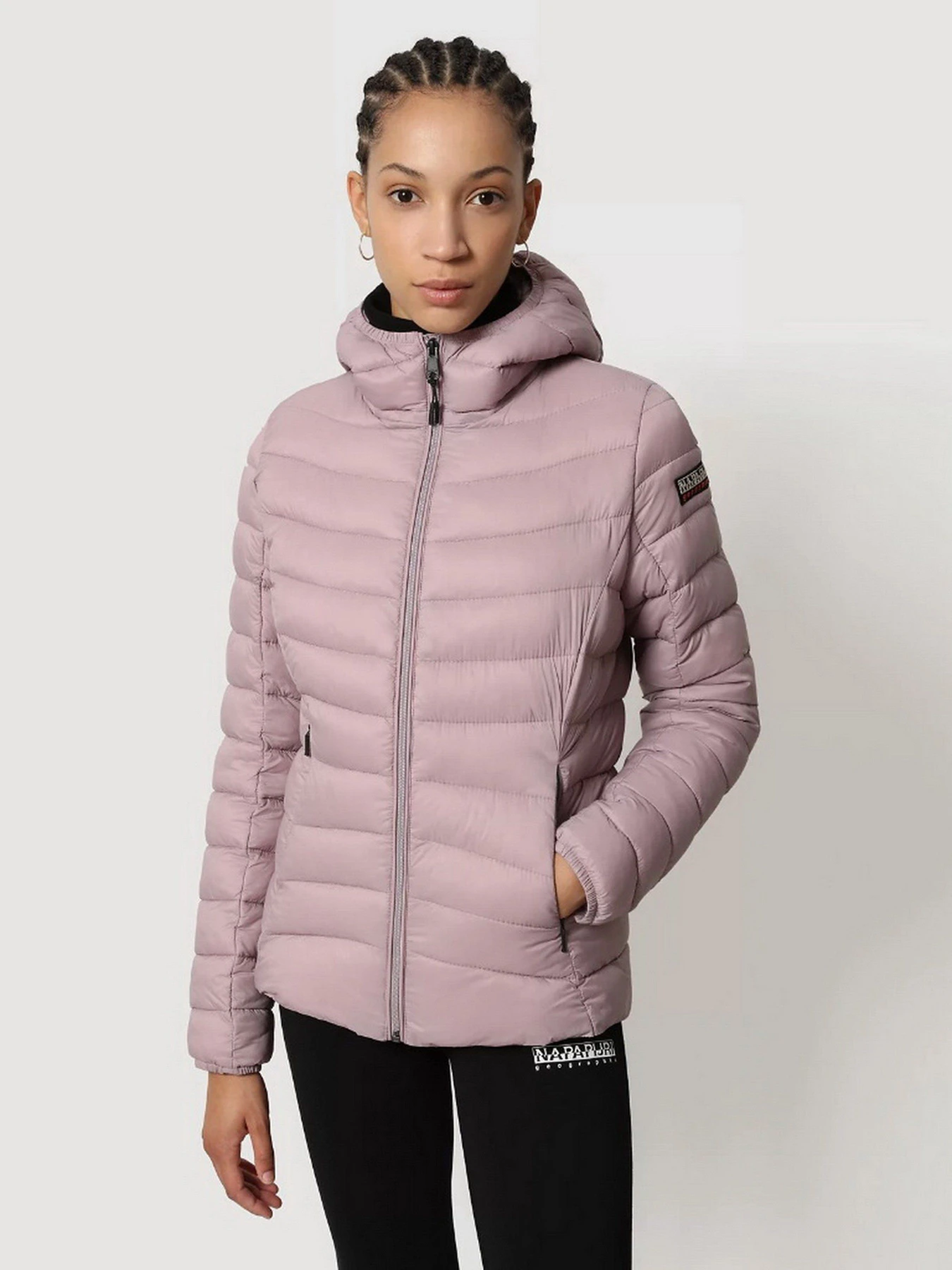 Куртки и дубленки Napapijri Aerons Hood модель NP0A4FS5P6I1 Куртки и дубленки Napapijri Aerons Hood модель NP0A4FS5P6I1 Фото