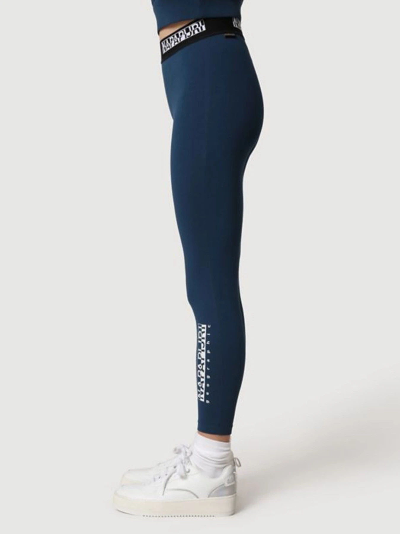 Брюки Napapijri M-BOX LEGGINGS 2 модель NP0A4FSJBB81 Брюки Napapijri M-BOX LEGGINGS 2 модель NP0A4FSJBB81 Фото