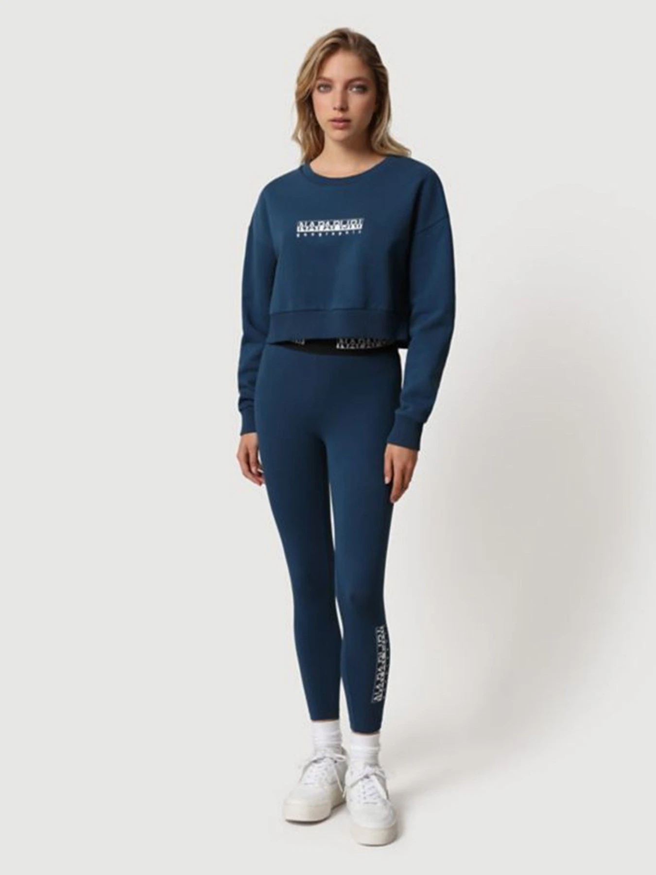 Брюки Napapijri M-BOX LEGGINGS 2 модель NP0A4FSJBB81 Брюки Napapijri M-BOX LEGGINGS 2 модель NP0A4FSJBB81 Фото