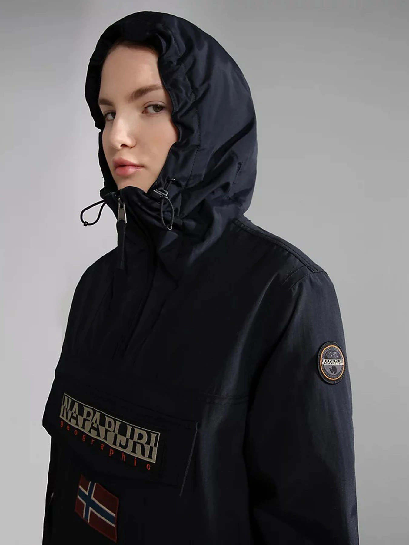 Куртки та дублянки Napapijri Rainforest модель NP0A4GM60411 Куртки та дублянки Napapijri Rainforest модель NP0A4GM60411 Фото