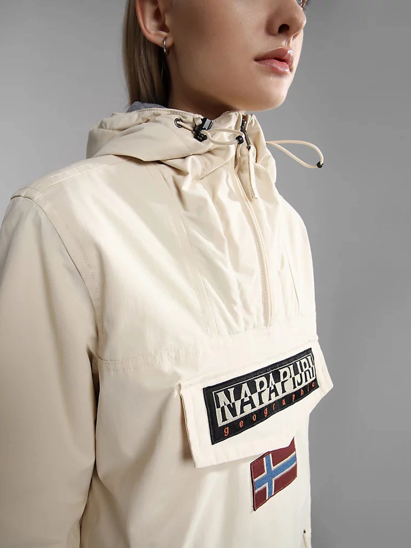 Куртки та дублянки Napapijri Rainforest модель NP0A4GM6NS51 Куртки та дублянки Napapijri Rainforest модель NP0A4GM6NS51 Фото
