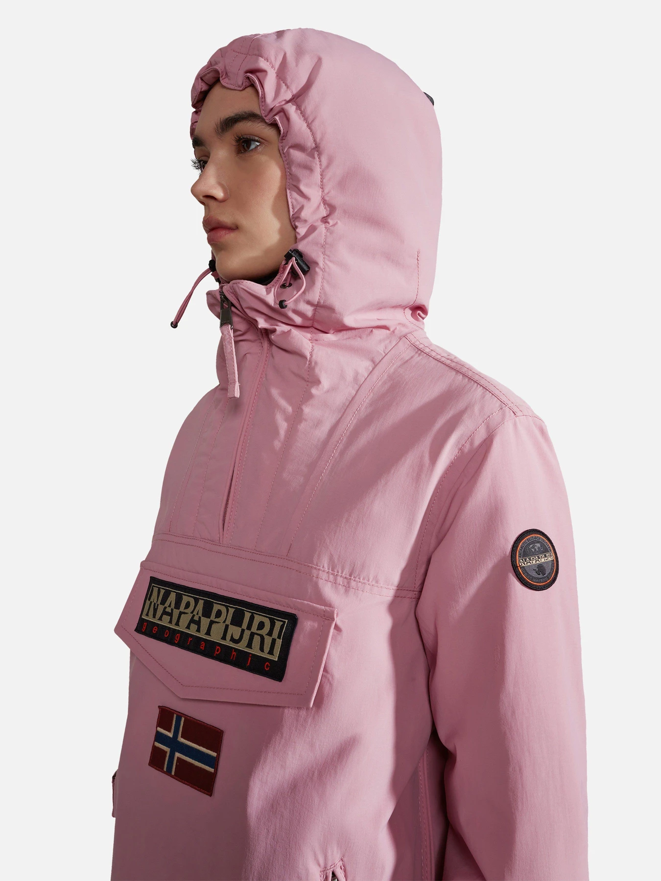 Куртки и дубленки Napapijri Rainforest Pocket Winter Anorak модель NP0A4GM6P871 Куртки и дубленки Napapijri Rainforest Pocket Winter Anorak модель NP0A4GM6P871 Фото