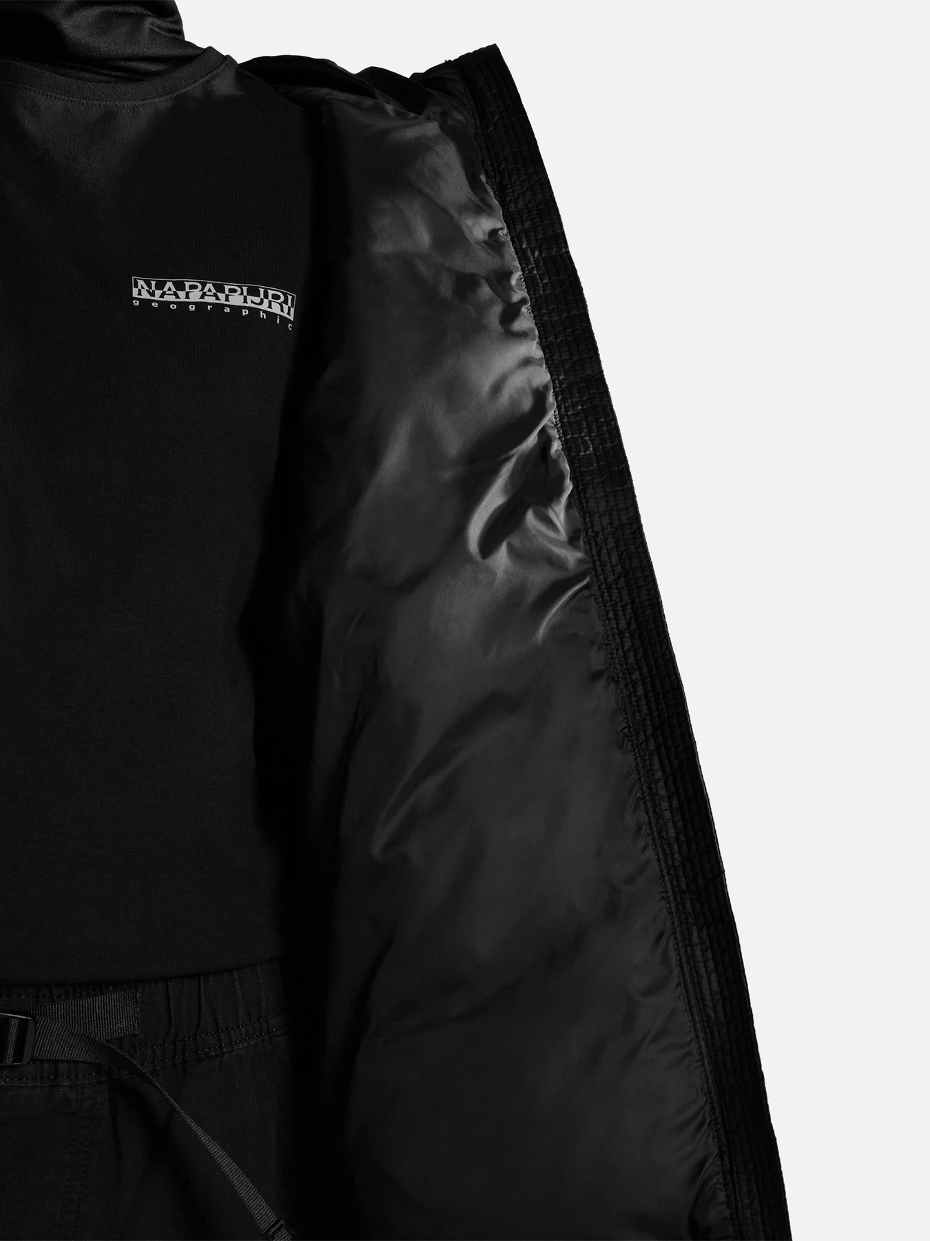 Куртки и дубленки Napapijri Box Medium Puffer модель NP0A4HCP0411 Куртки и дубленки Napapijri Box Medium Puffer модель NP0A4HCP0411 Фото