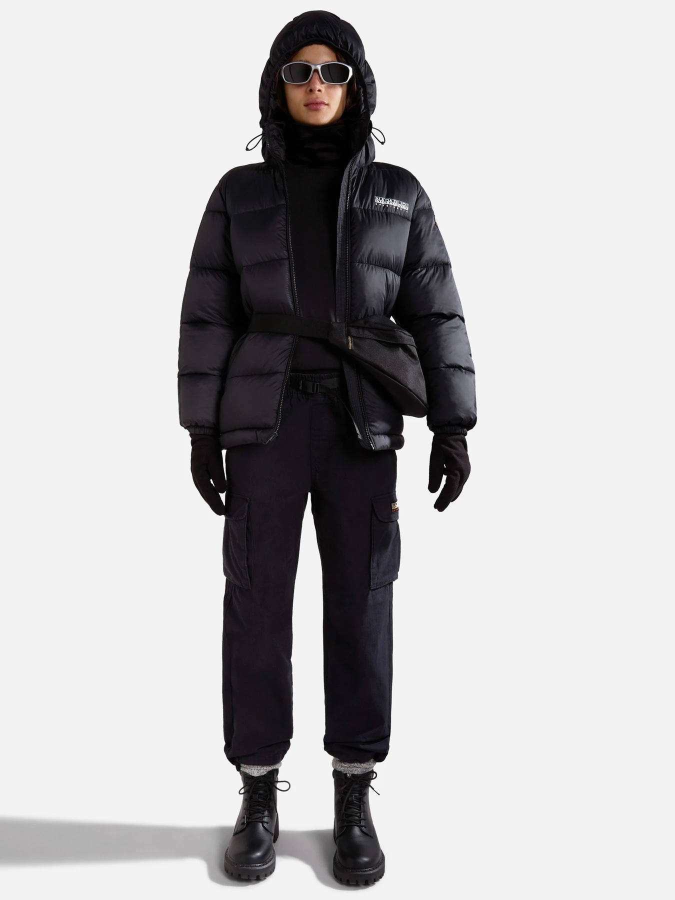 Куртки и дубленки Napapijri Box Medium Puffer модель NP0A4HCP0411 Куртки и дубленки Napapijri Box Medium Puffer модель NP0A4HCP0411 Фото