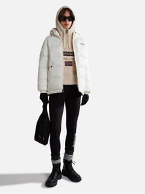 Куртки та дублянки Napapijri Box Medium Puffer модель NP0A4HCPN1A1 Фото