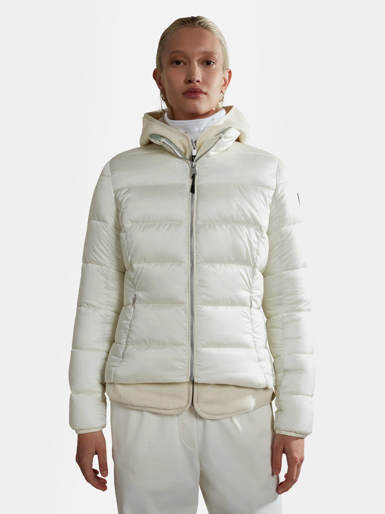 Куртки и дубленки Napapijri Aerons Rise модель NP0A4HCRN1A1 Куртки и дубленки Napapijri Aerons Rise модель NP0A4HCRN1A1 Фото