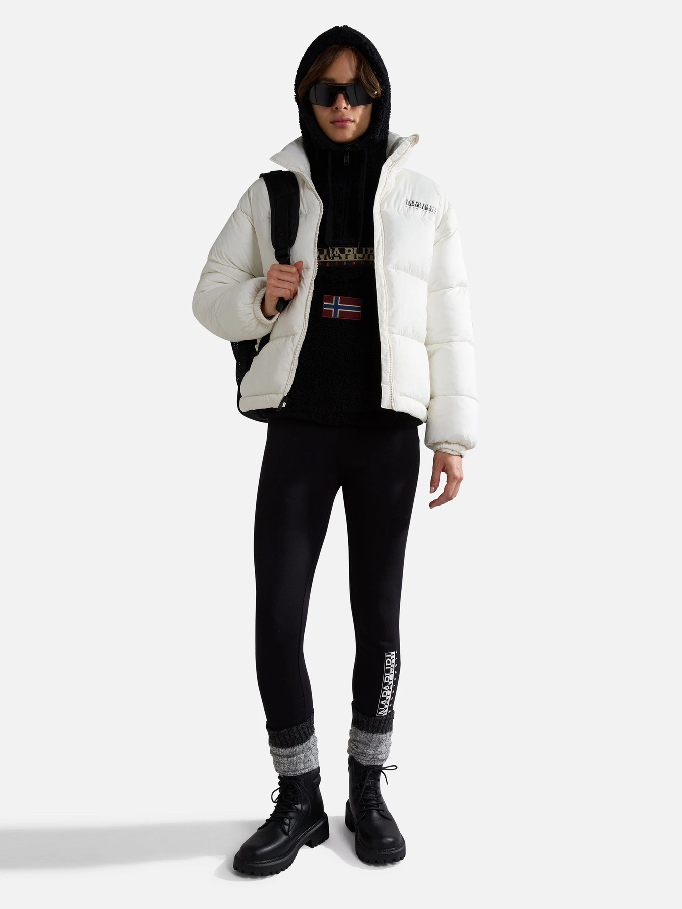 Куртки и дубленки Napapijri Box Puffer модель NP0A4HJVN1A1 Куртки и дубленки Napapijri Box Puffer модель NP0A4HJVN1A1 Фото