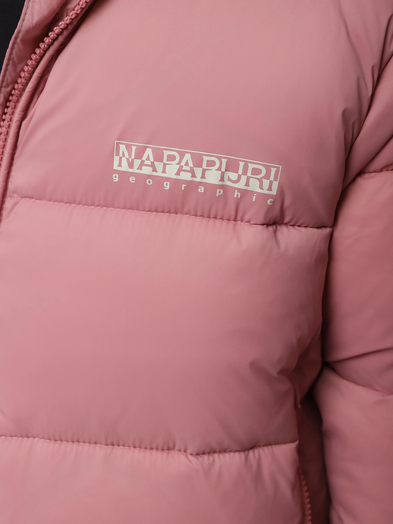 Куртки и дубленки Napapijri Box Puffer модель NP0A4HJVP871 Куртки и дубленки Napapijri Box Puffer модель NP0A4HJVP871 Фото