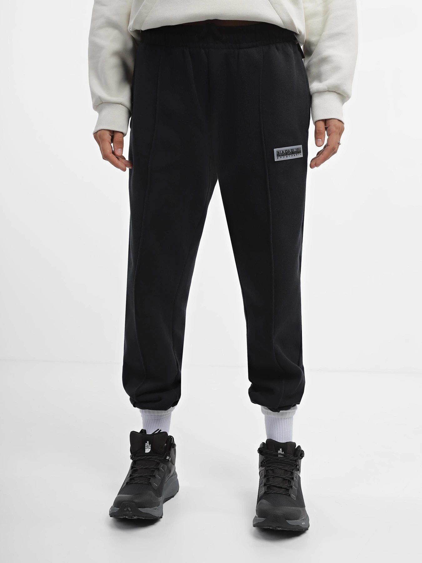 Брюки Napapijri Iaato Joggers модель NP0A4HD80411 Брюки Napapijri Iaato Joggers модель NP0A4HD80411 Фото