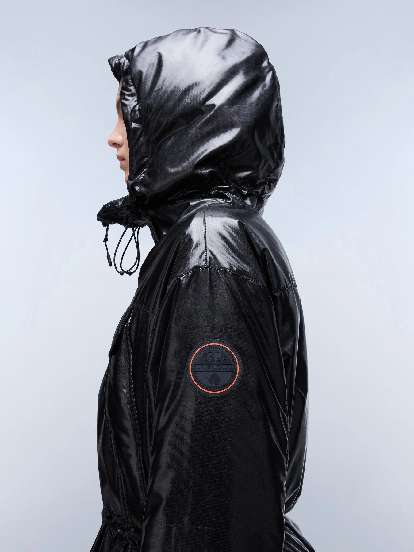 Куртки и дубленки Napapijri Skidoo Glare модель NP0A4HYW0411 Куртки и дубленки Napapijri Skidoo Glare модель NP0A4HYW0411 Фото