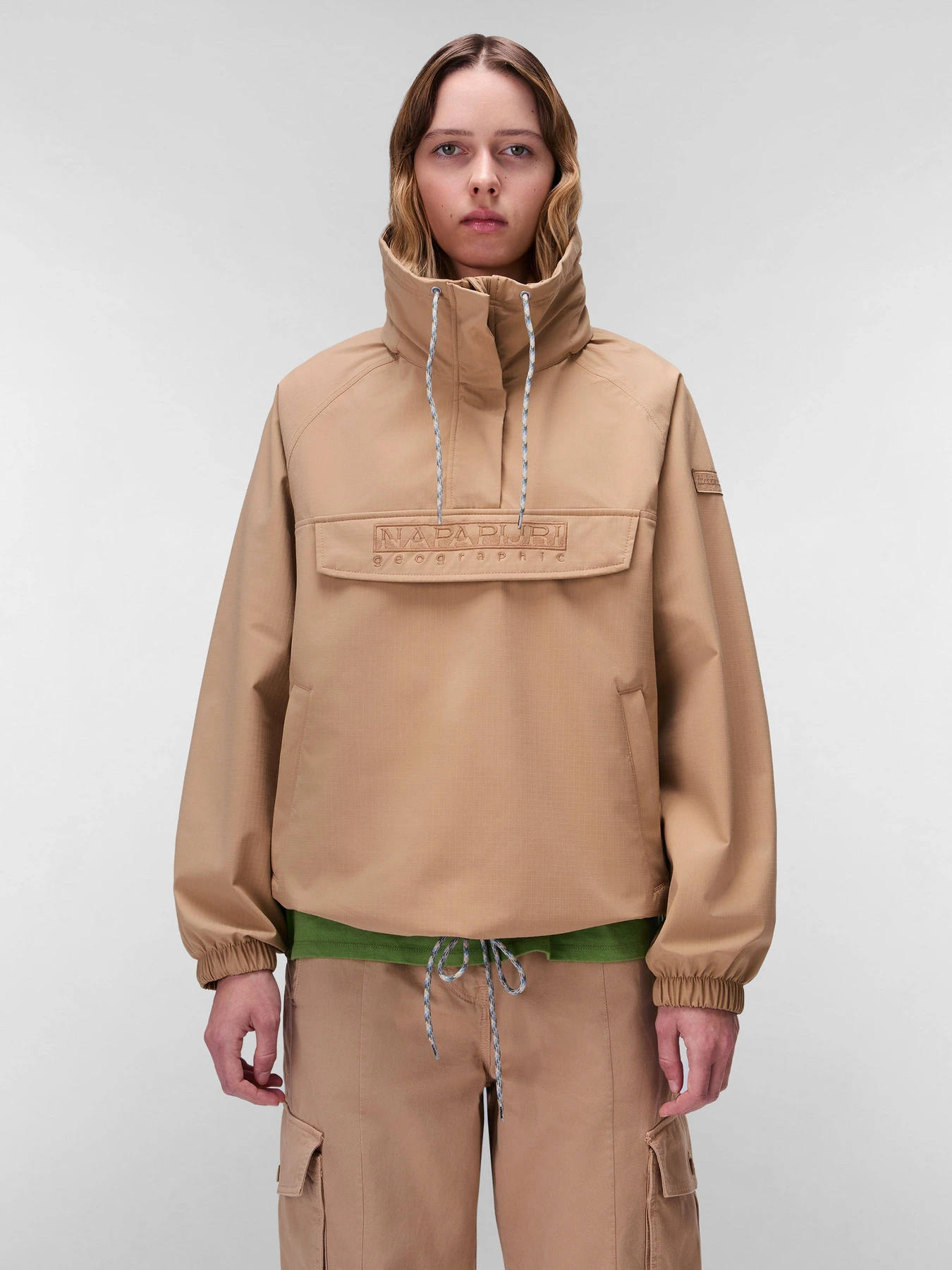 Куртки та дублянки Napapijri Rainforest Dune модель NP0A4IKZN1Q1 Куртки та дублянки Napapijri Rainforest Dune модель NP0A4IKZN1Q1 Фото
