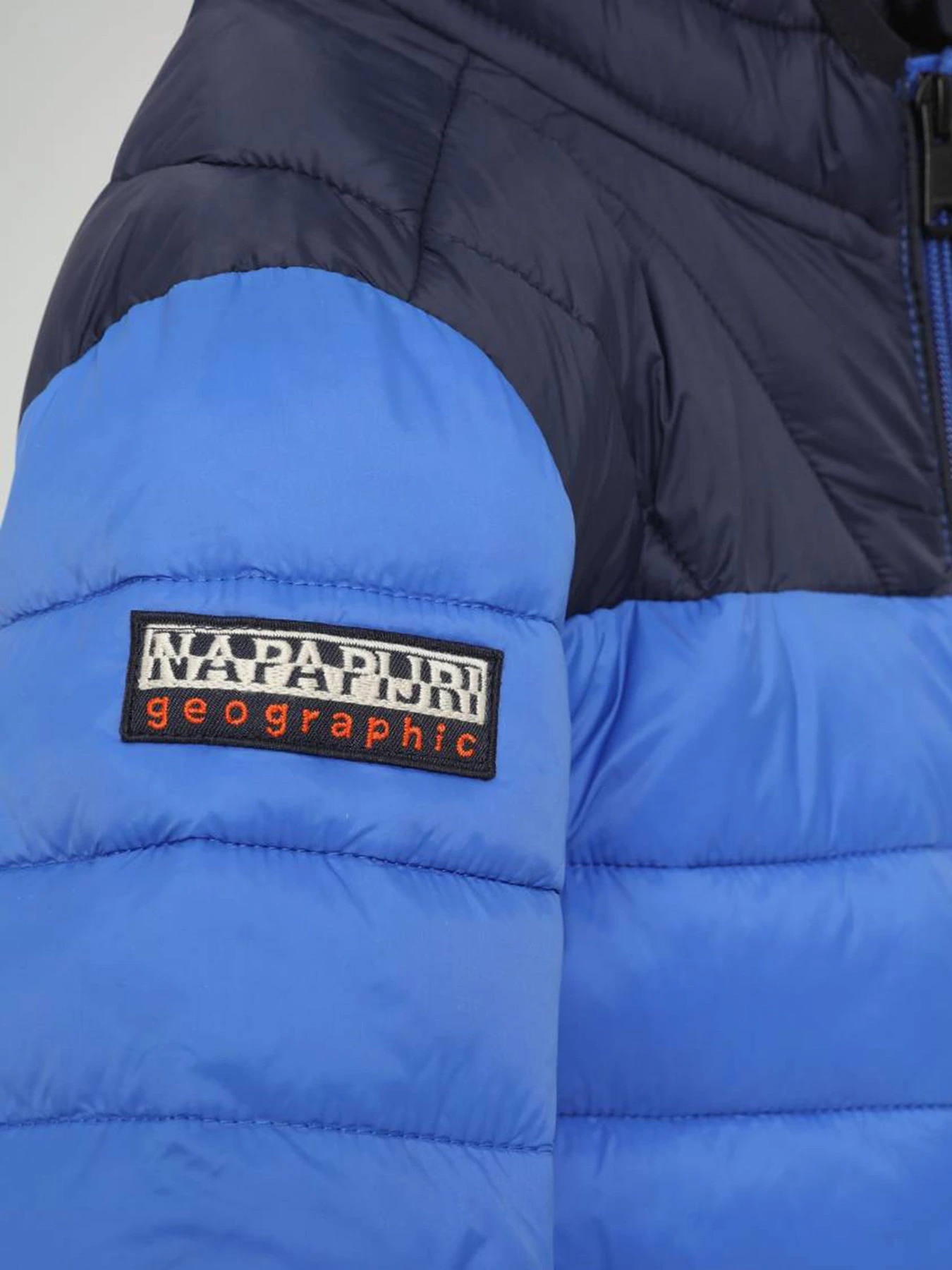 Куртки та дублянки Napapijri Short jacket Aerons Hood модель NP0A4EPMBE11 Куртки та дублянки Napapijri Short jacket Aerons Hood модель NP0A4EPMBE11 Фото