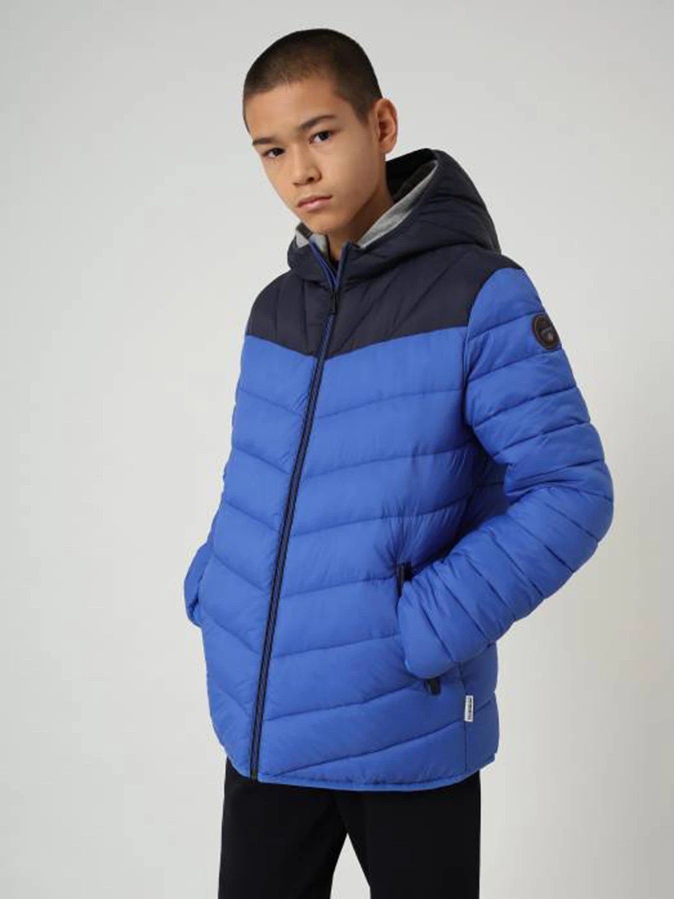 Куртки та дублянки Napapijri Short jacket Aerons Hood модель NP0A4EPMBE11 Куртки та дублянки Napapijri Short jacket Aerons Hood модель NP0A4EPMBE11 Фото