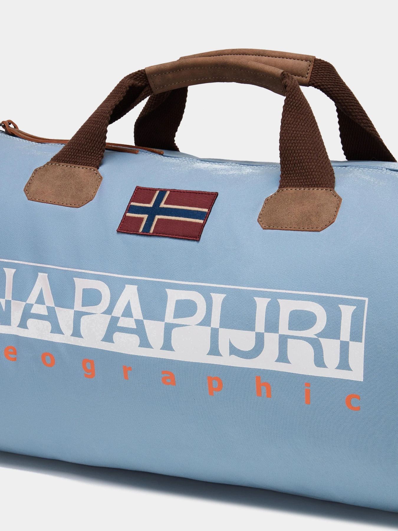 Дорожные сумки и чемоданы Napapijri BERING модель NP0A4GGMI841 Дорожные сумки и чемоданы Napapijri BERING модель NP0A4GGMI841 Фото