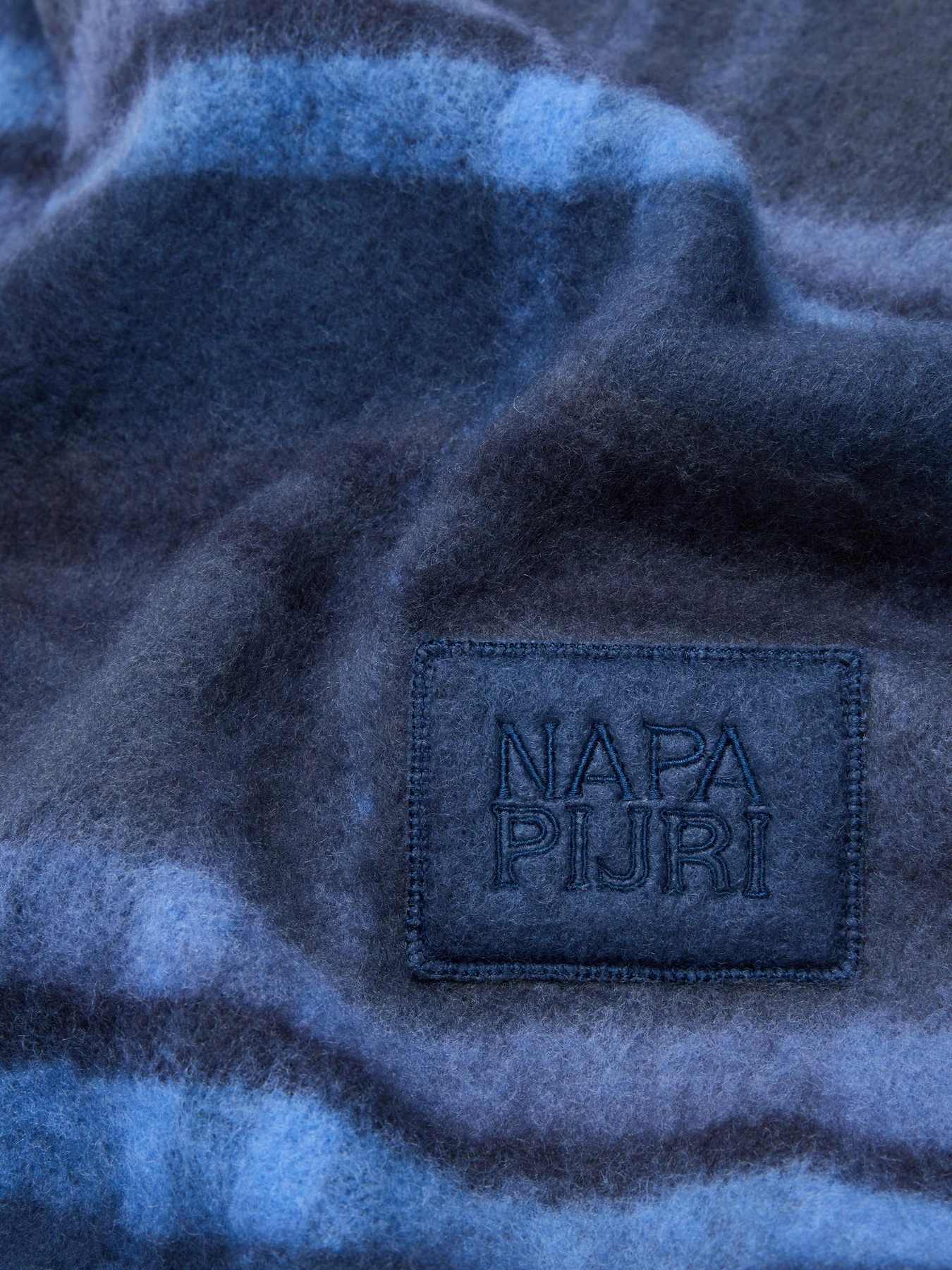 Шарфи та хустки Napapijri F-PENIACARF модель NP0A88WV1761 Шарфи та хустки Napapijri F-PENIACARF модель NP0A88WV1761 Фото