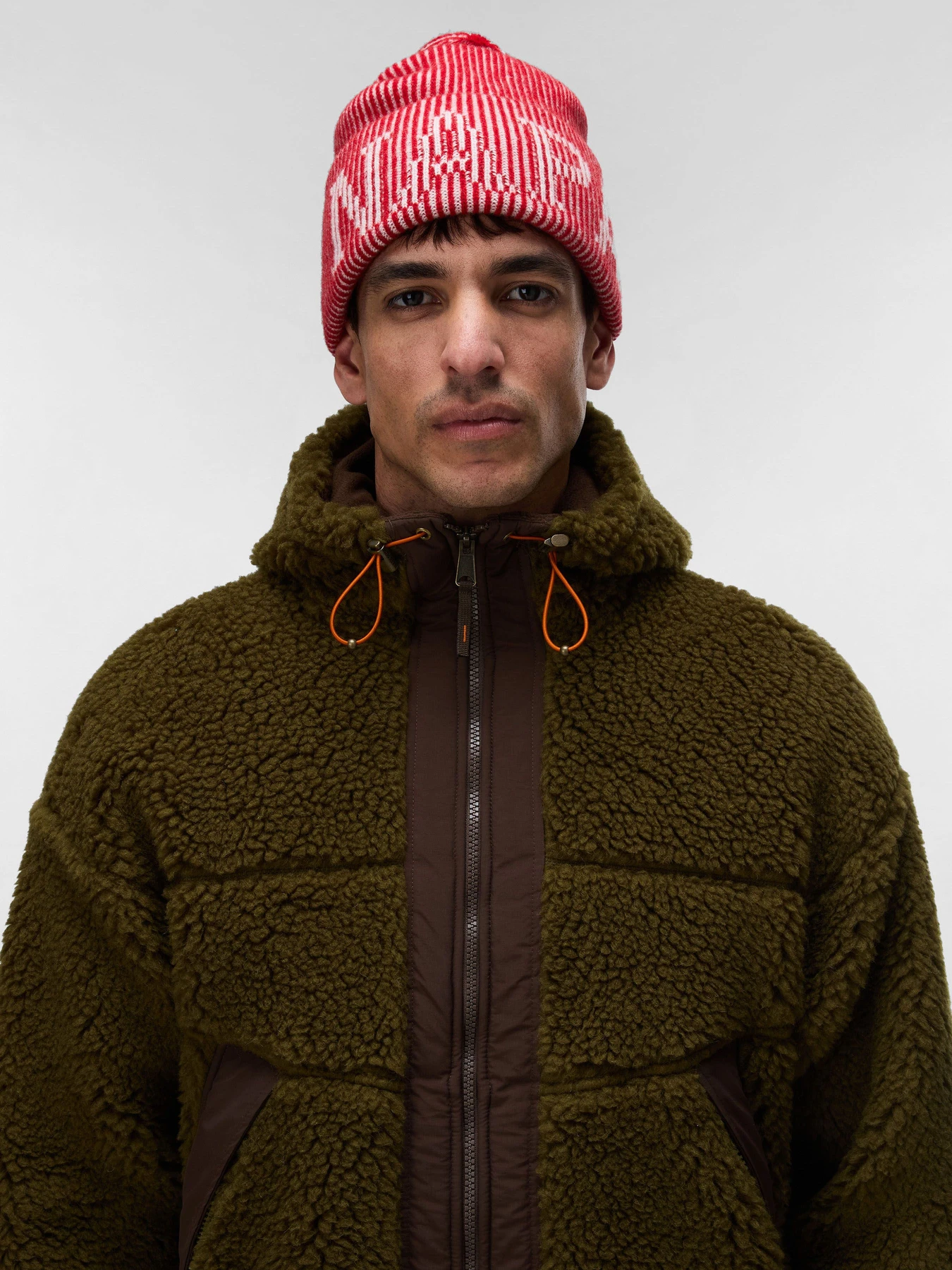 Шапки и кепки Napapijri F-IWA BEANIE HAUTE RED R1F модель NP0A8BAHR1F1 Шапки и кепки Napapijri F-IWA BEANIE HAUTE RED R1F модель NP0A8BAHR1F1 Фото