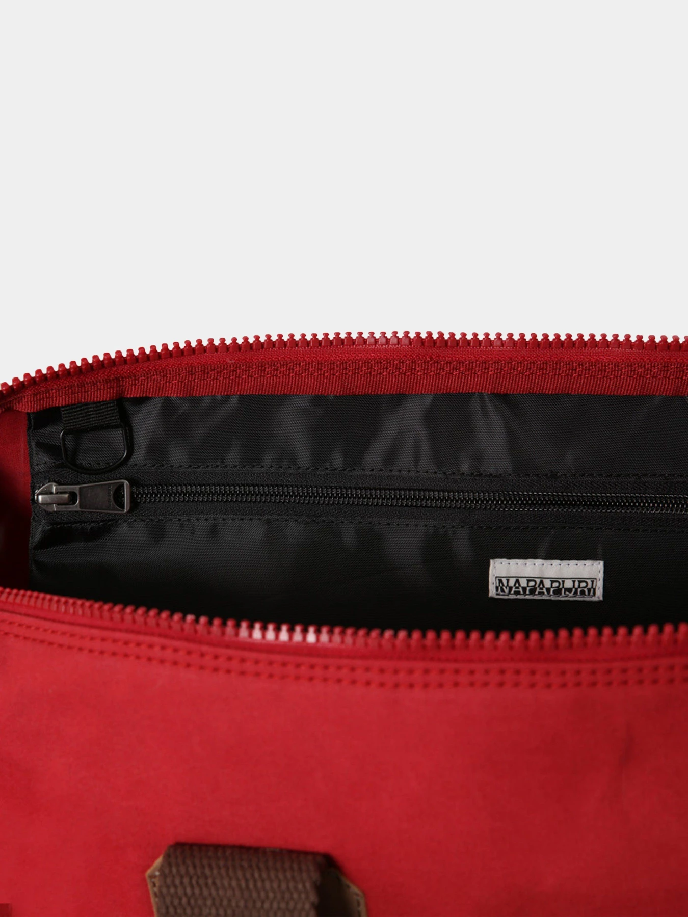 Сумки Napapijri Duffle bag Bering модель NP0A4EUC0941 Сумки Napapijri Duffle bag Bering модель NP0A4EUC0941 Фото