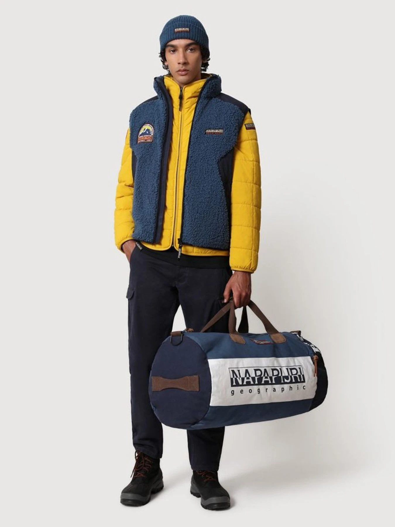 Сумки Napapijri Duffle Hering модель NP0A4EUDBB81 Сумки Napapijri Duffle Hering модель NP0A4EUDBB81 Фото