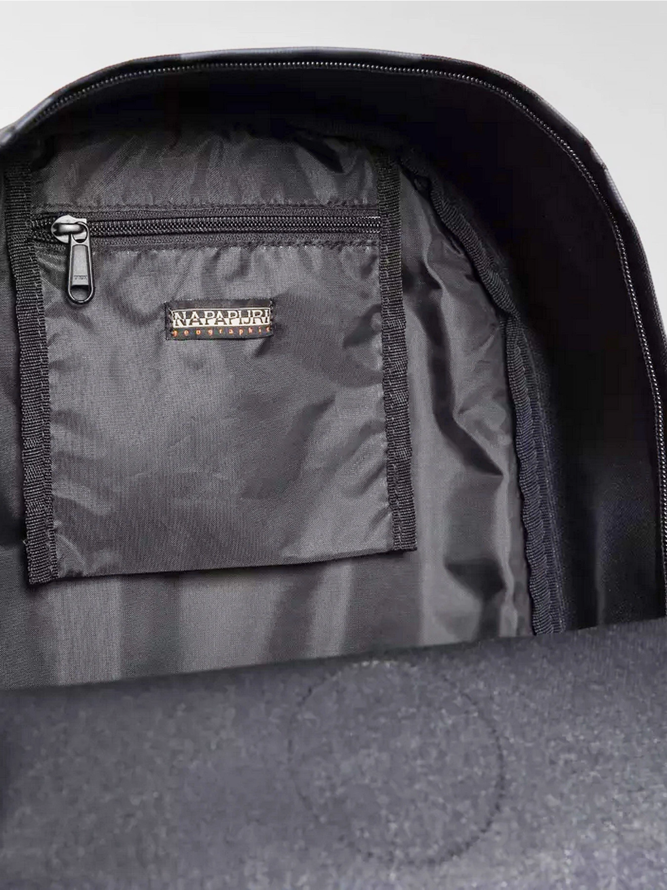 Рюкзаки Napapijri HAPPY DAYPACK 4 модель NP0A4GQS1761 Фото