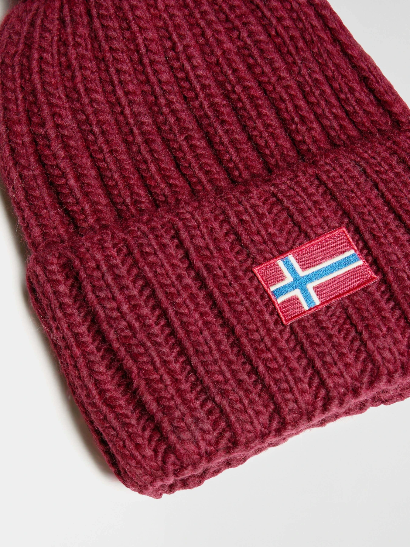 Шапки и кепки Napapijri Semiury Beanie модель NP0A4GKCR541 Шапки и кепки Napapijri Semiury Beanie модель NP0A4GKCR541 Фото