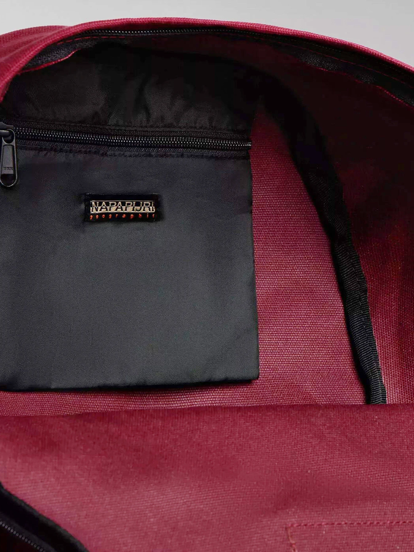 Рюкзаки Napapijri Hering модель NP0A4G99R541 Рюкзаки Napapijri Hering модель NP0A4G99R541 Фото