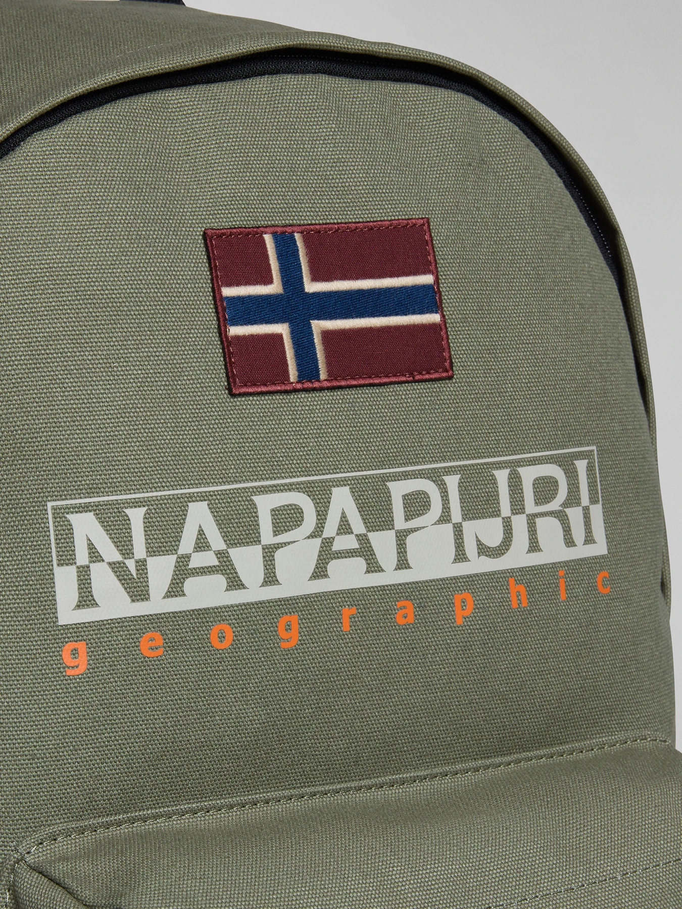 Рюкзаки Napapijri Hering Dp 20,8L модель NP0A4G99GAE1 Рюкзаки Napapijri Hering Dp 20,8L модель NP0A4G99GAE1 Фото