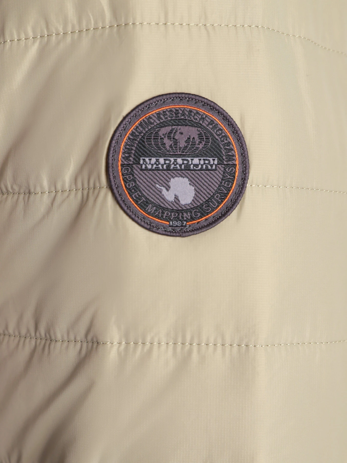 Куртки та дублянки Napapijri Puffer Acalmar модель NP0A4FHMG5L1 Куртки та дублянки Napapijri Puffer Acalmar модель NP0A4FHMG5L1 Фото