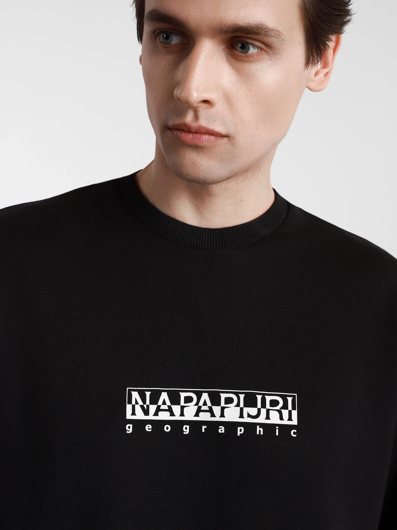 Худи и свитшоты Napapijri Sweatshirt Box модель NP0A4F5A0411 Худи и свитшоты Napapijri Sweatshirt Box модель NP0A4F5A0411 Фото
