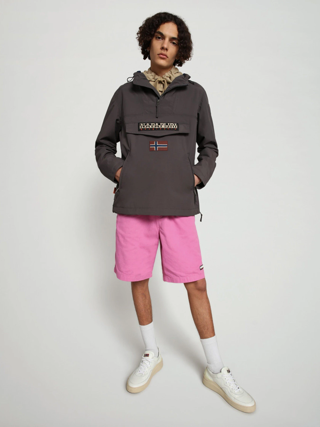 Куртки та дублянки Napapijri Rainforest Summer Pocket модель NP0A4FDMH741 Куртки та дублянки Napapijri Rainforest Summer Pocket модель NP0A4FDMH741 Фото