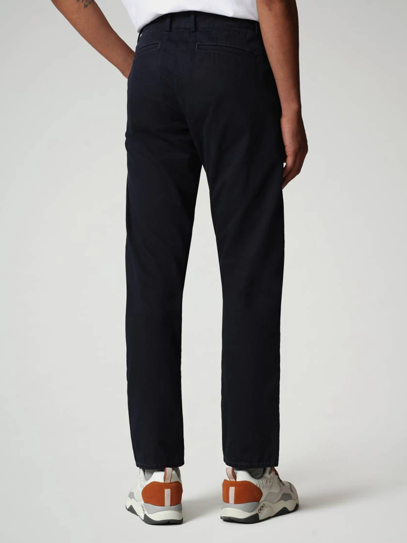 Брюки Napapijri Chino Pants Miom модель NP0A4FCG1761 Фото