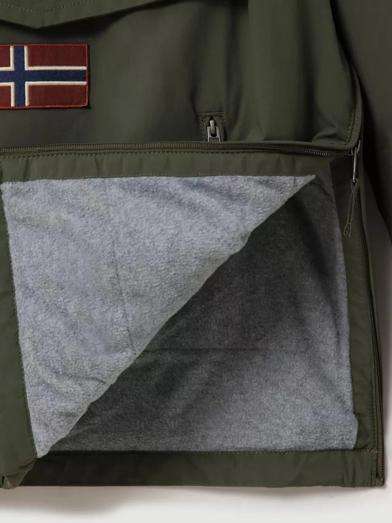 Куртки та дублянки Napapijri Rainforest Winter Pocket модель NP0A4EGYGE41 Куртки та дублянки Napapijri Rainforest Winter Pocket модель NP0A4EGYGE41 Фото