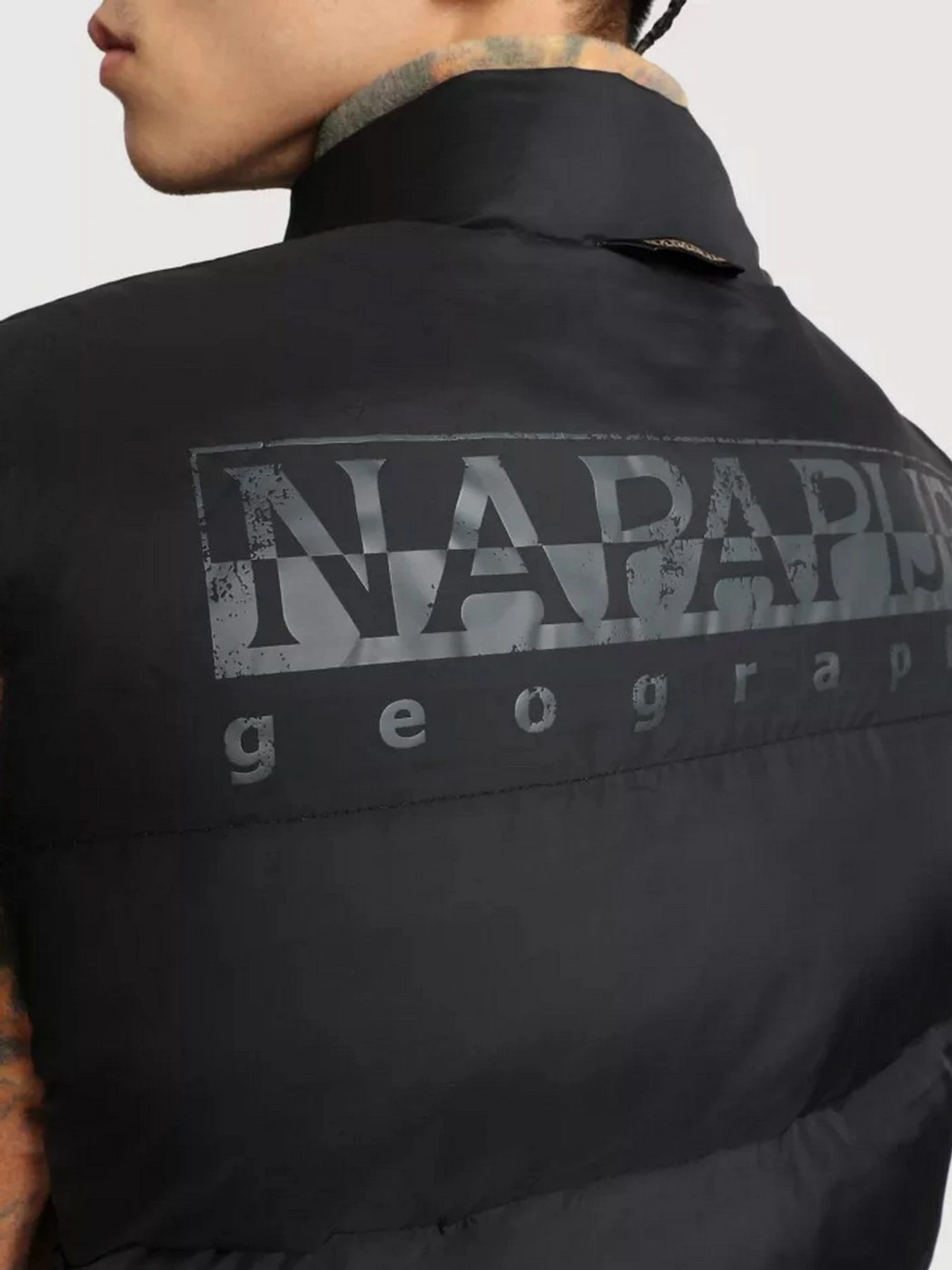 Куртки та дублянки Napapijri Alps модель NP0A4FPP0411 Куртки та дублянки Napapijri Alps модель NP0A4FPP0411 Фото