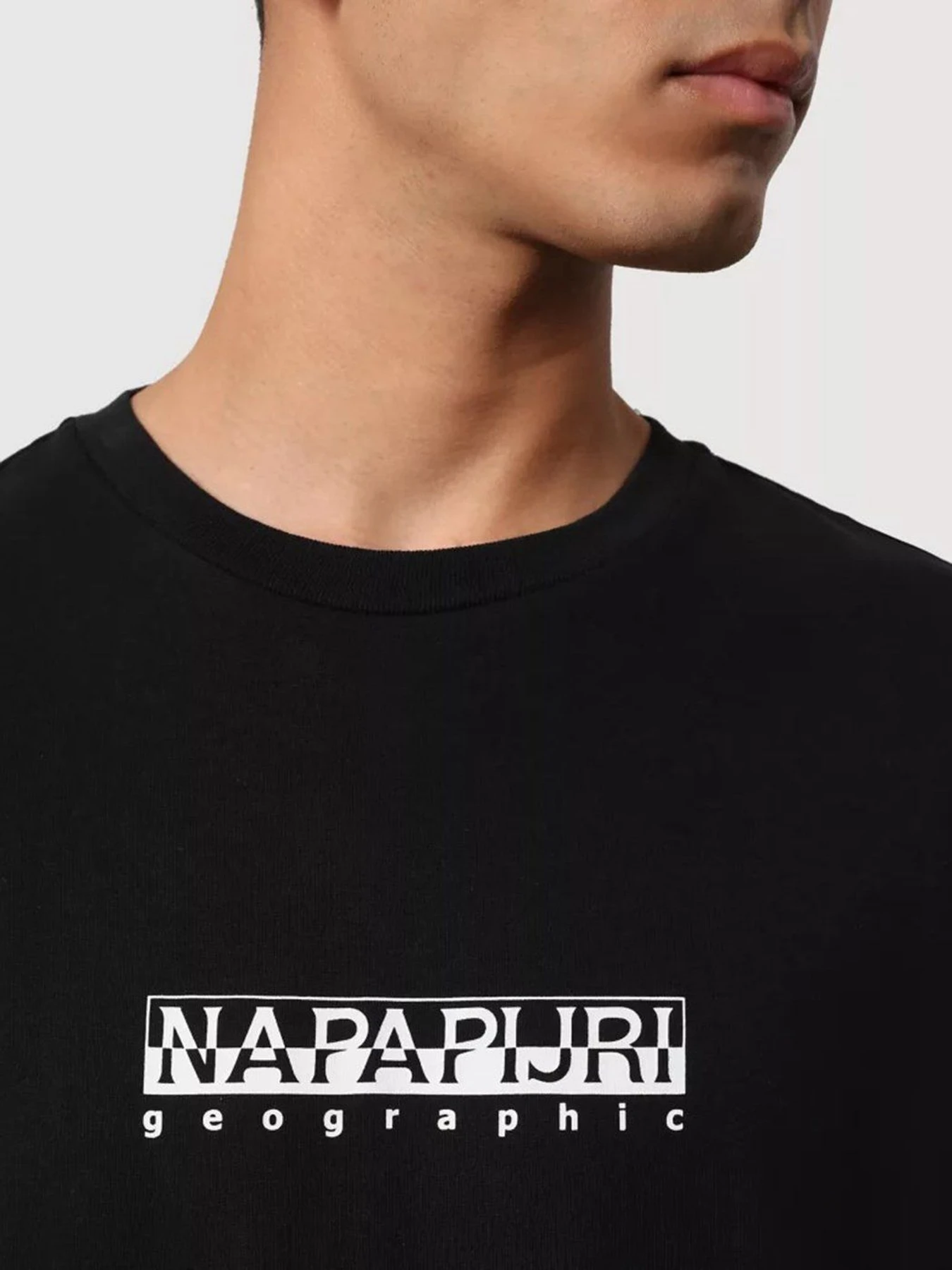 Худи и свитшоты Napapijri Box модель NP0A4FRK0411 Худи и свитшоты Napapijri Box модель NP0A4FRK0411 Фото