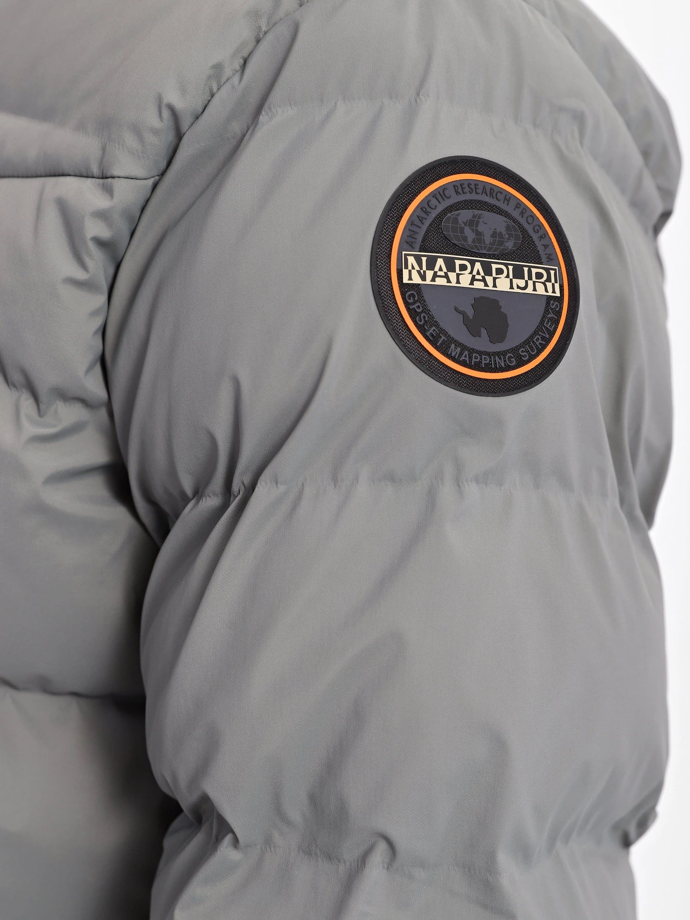 Куртки та дублянки Napapijri 20-22° Thermo Puffer модель NP0A4GO9H7J1 Куртки та дублянки Napapijri 20-22° Thermo Puffer модель NP0A4GO9H7J1 Фото