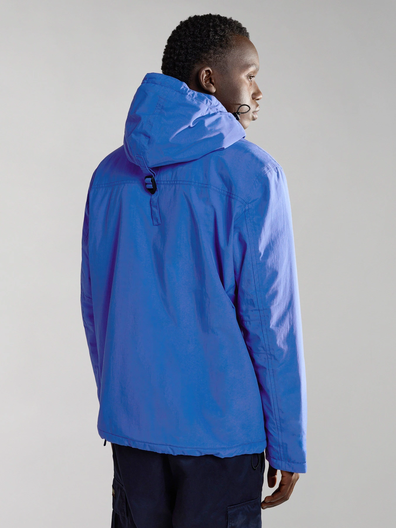 Куртки и дубленки Napapijri Rainforest Pocket Winter Anorak модель NP0A4GMDB5A1 Куртки и дубленки Napapijri Rainforest Pocket Winter Anorak модель NP0A4GMDB5A1 Фото