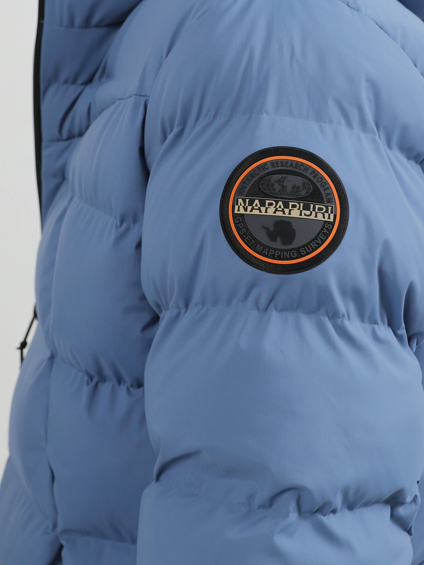 Куртки та дублянки Napapijri Thermo Puffer модель NP0A4GO9B2H1 Куртки та дублянки Napapijri Thermo Puffer модель NP0A4GO9B2H1 Фото