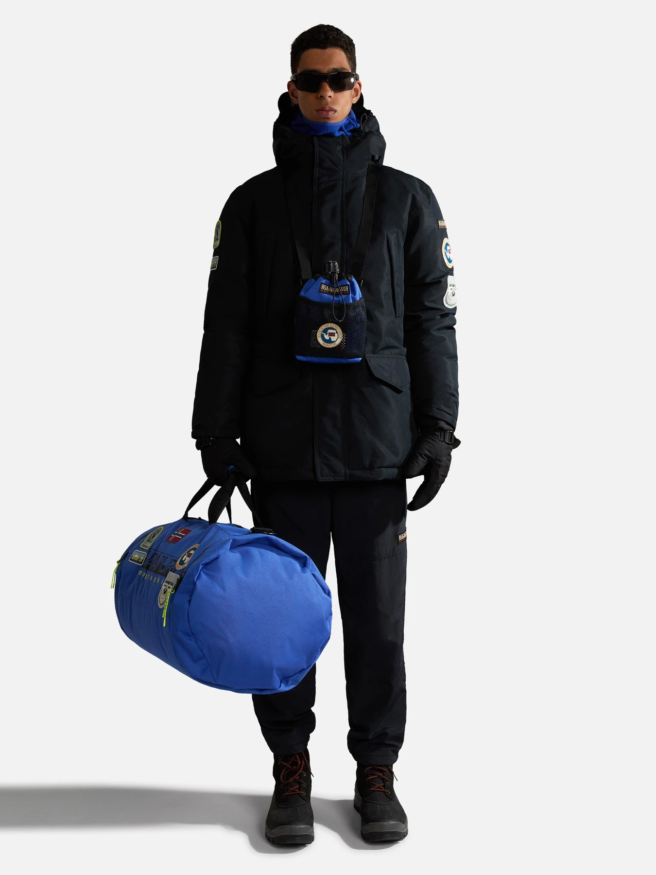 Куртки и дубленки Napapijri Antarctic модель NP0A4HEF0411 Куртки и дубленки Napapijri Antarctic модель NP0A4HEF0411 Фото