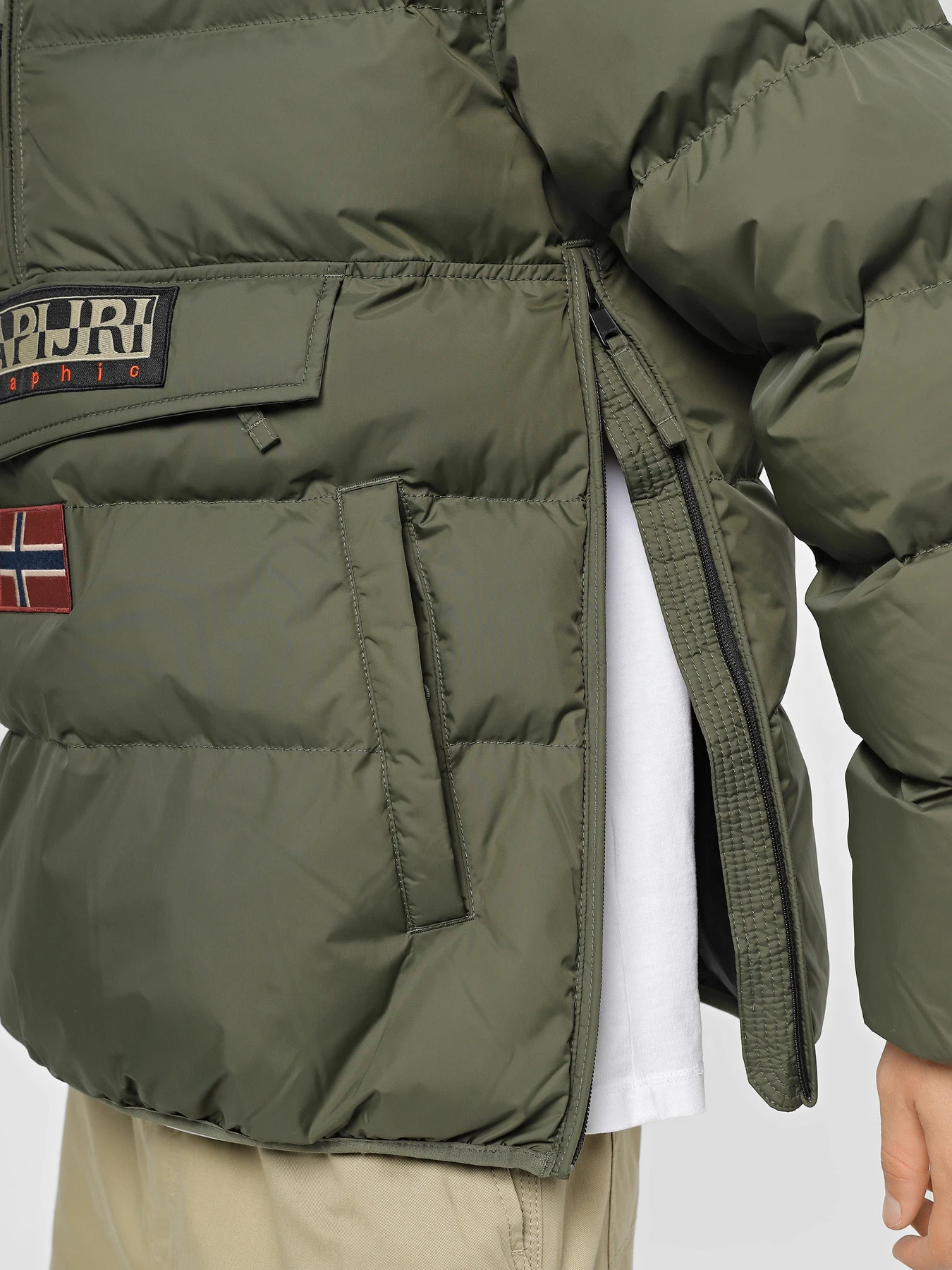 Куртки и дубленки Napapijri Rainforest Puffer Anorak модель NP0A4HMAGE41 Куртки и дубленки Napapijri Rainforest Puffer Anorak модель NP0A4HMAGE41 Фото