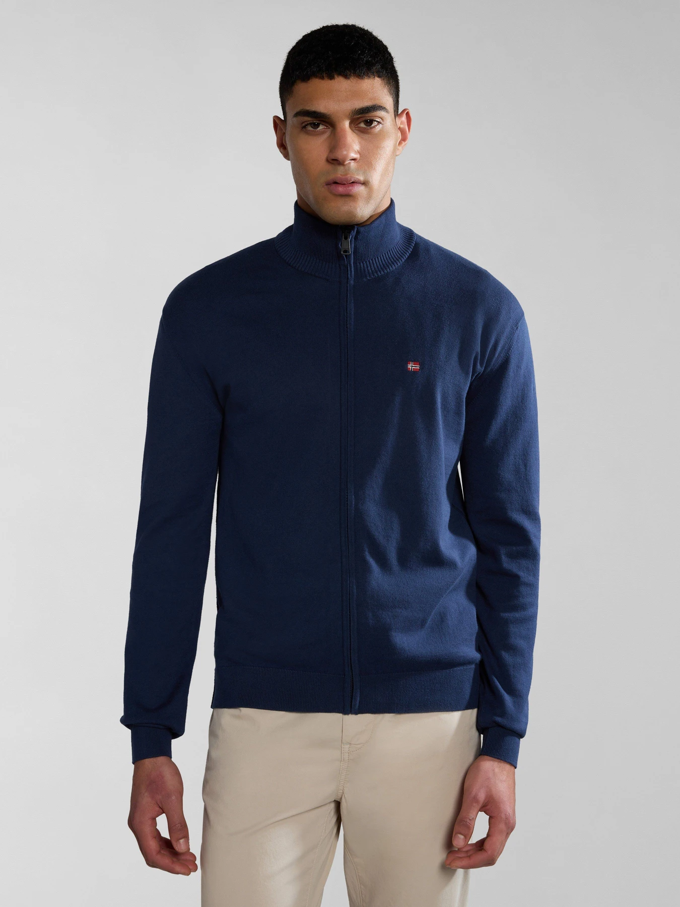 Худи и свитшоты Napapijri Decatur Full-Zip модель NP0A4HUV1761 Худи и свитшоты Napapijri Decatur Full-Zip модель NP0A4HUV1761 Фото